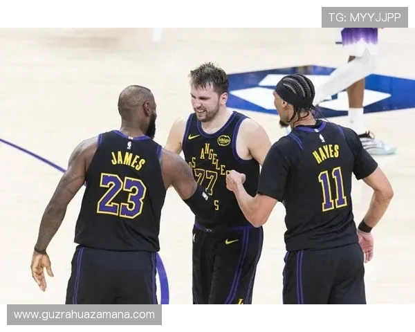 芬尼史密斯替补轰二十分湖人队史首人成就引爆全场热议表现惊艳赛场风采